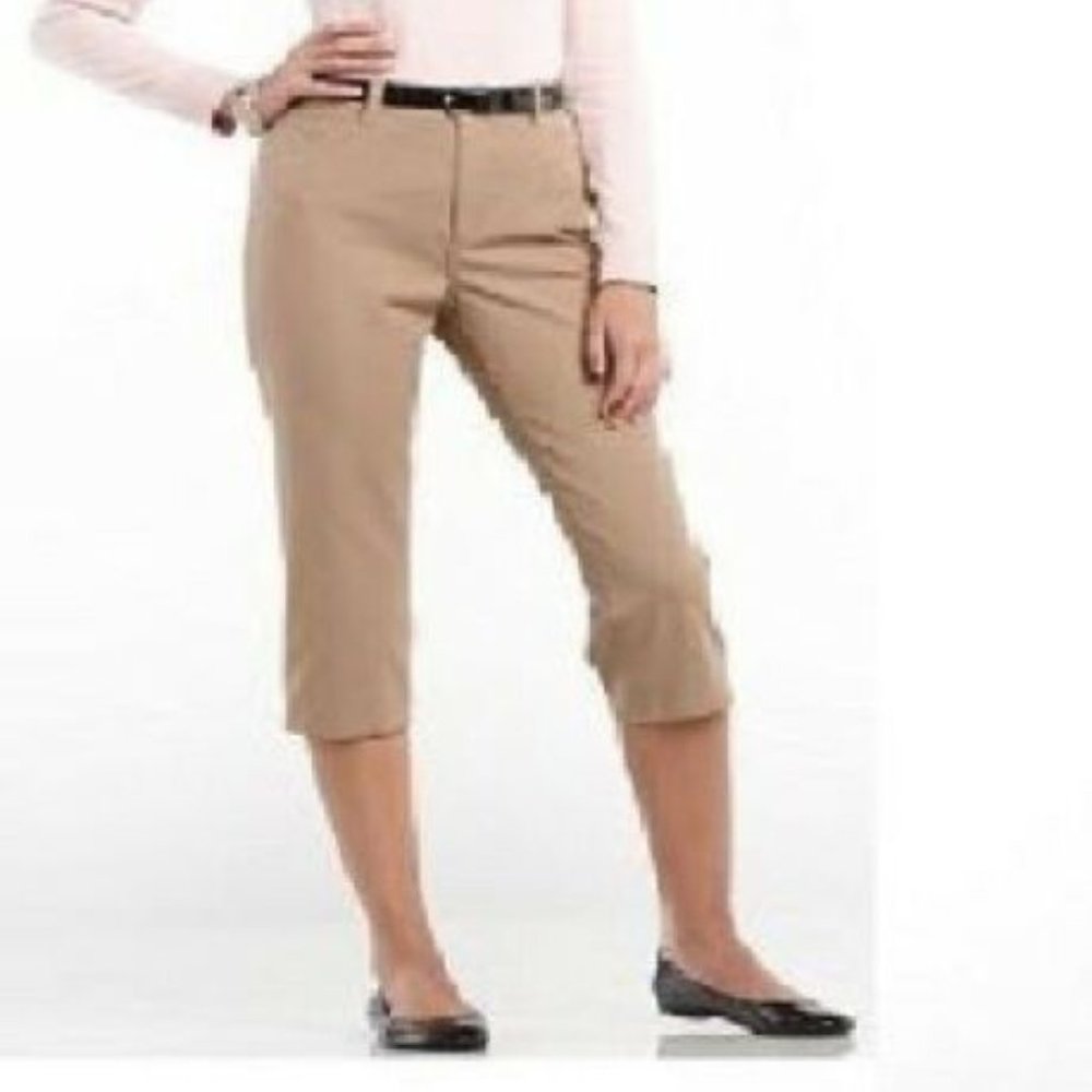 Woman's Capris pants Cape Weekend Belted Chaps size 10P NEW